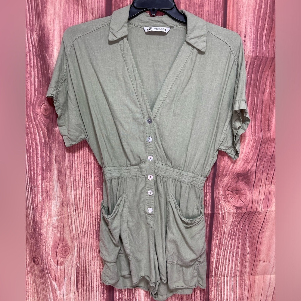 Zara sage green linen short sleeve V-neck elastic button front romper size M